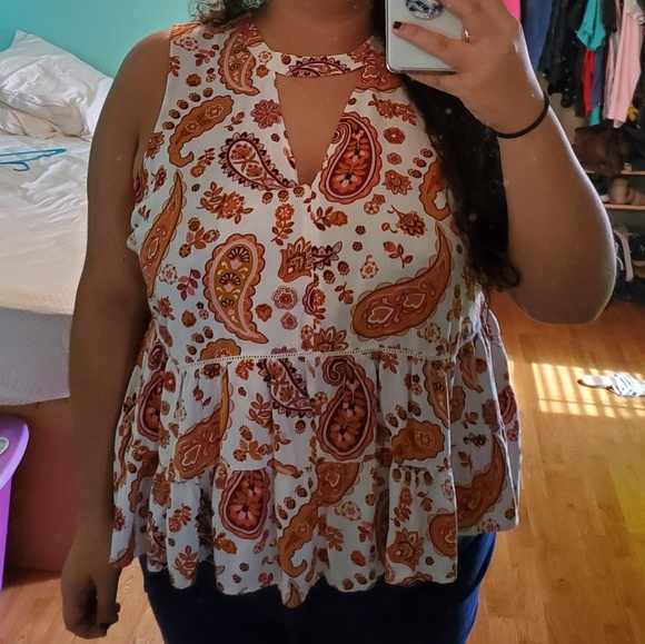 Flowy Top - Picture 3 of 5